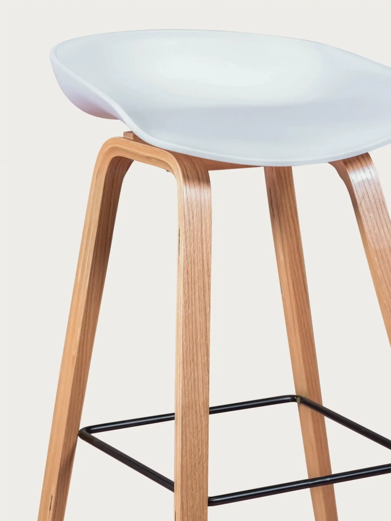 Taburete nórdico con patas de madera de 75 cm - Daxer FurnMod - 5