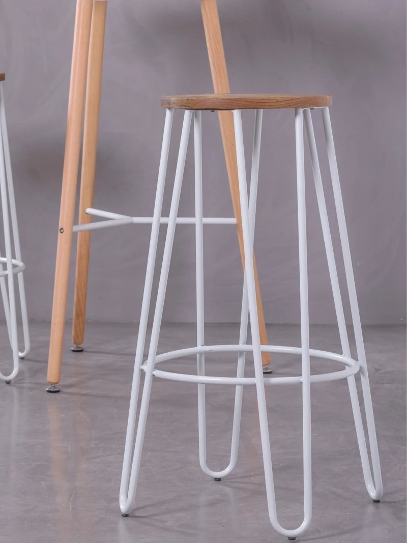 stołek industrialny z drewna jesionowego (75cm) - Lizbona FurnMod - 10