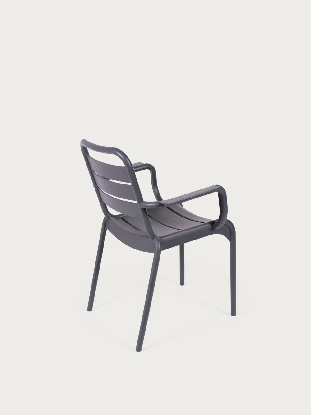 Plastic chair suitable for outdoor use - Karen FurnMod - 1