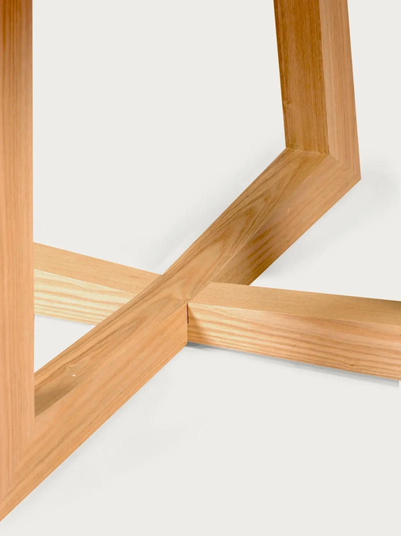 Round table de salle à manger en frêne naturel (150cm) - Soho FurnMod - 1