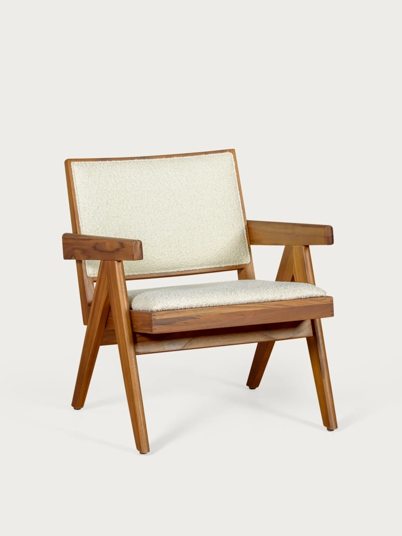 Sillón clásico con reposabrazos en madera de teca y tejido bouclé - Compass FurnMod - 1
