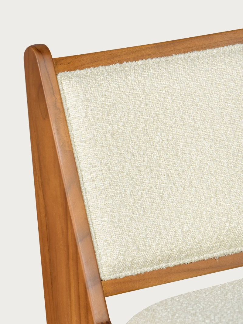 Matala nojatuoli teak-puuta ja verhoiltu bouclé-kankaalla - Compass FurnMod - 4