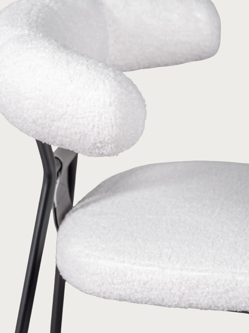 Silla de diseño tapizada en bouclé y patas de acerlo lacado - Oxford FurnMod - 1