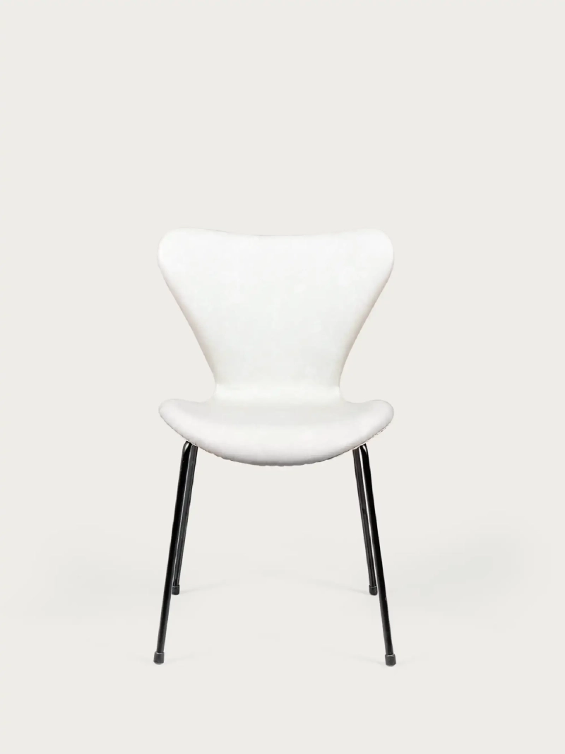Vintage chair upholstered in worn leatherette - Seven FurnMod - 7