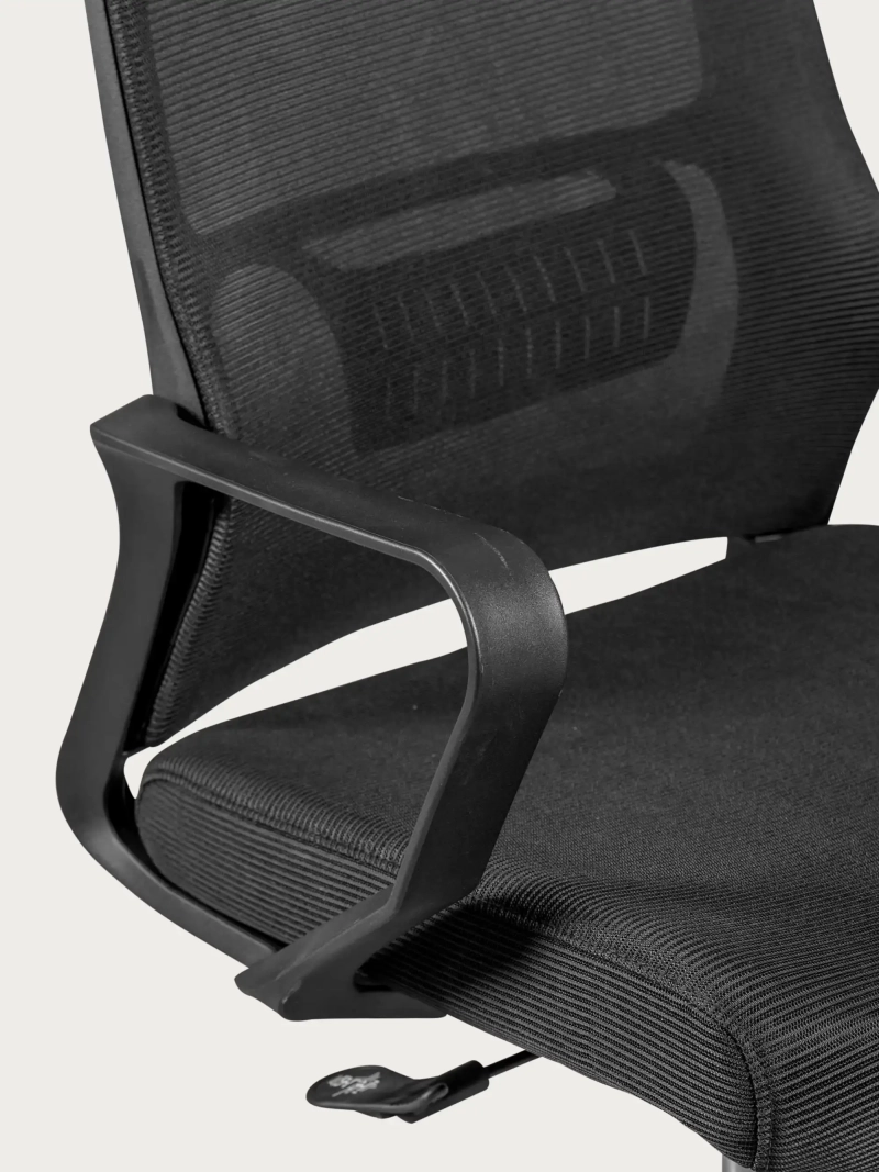 Silla de oficina ergonómica regulable en malla transpirable con acabados negros - Mesh FurnMod - 2