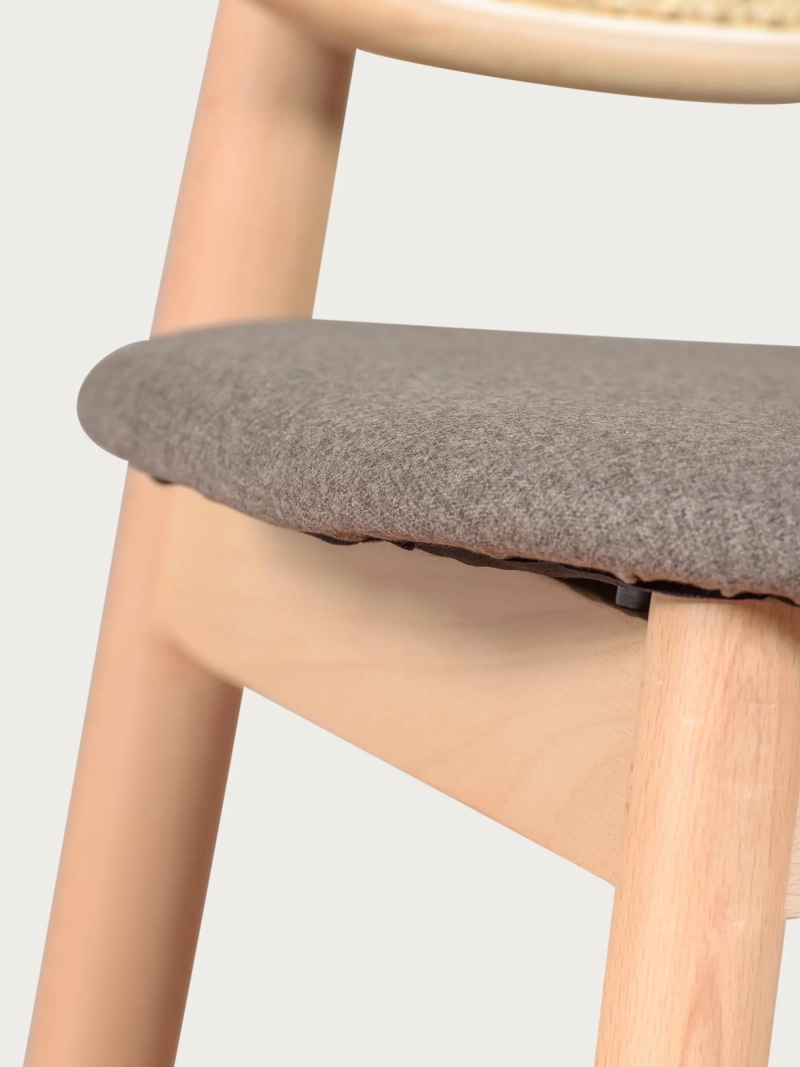 Silla en madera de haya y ratán natural con cojín de algodón - Marsh FurnMod - 1