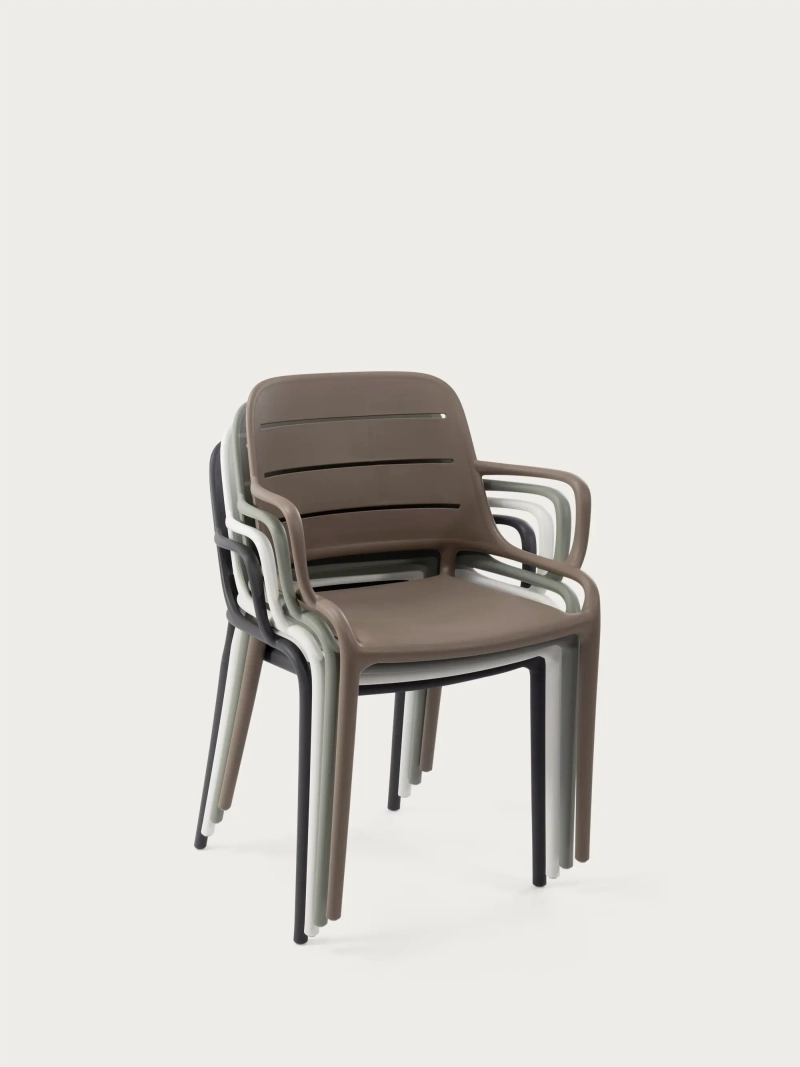 Silla de plástico con reposabrazos apta para exterior - Sunset FurnMod - 43