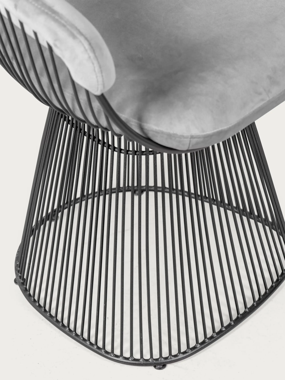 Fauteuil design en velours avec structure en acier - Albert FurnMod - 1