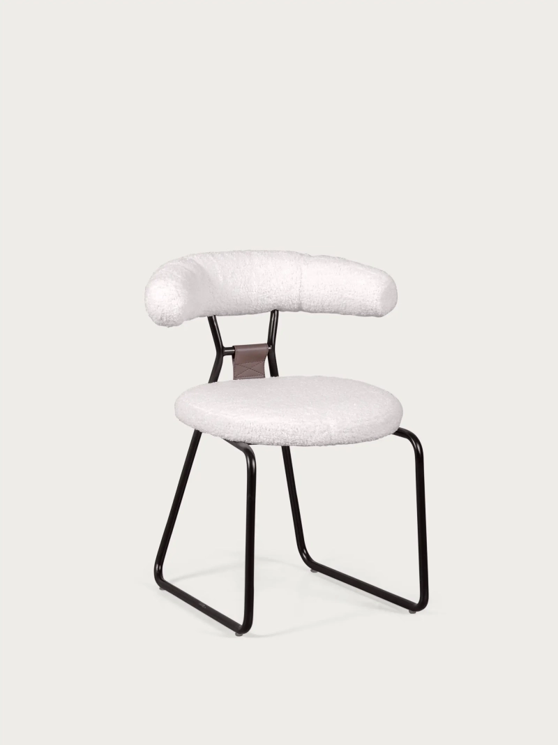 Silla de diseño tapizada en bouclé y patas de acerlo lacado - Oxford FurnMod - 1