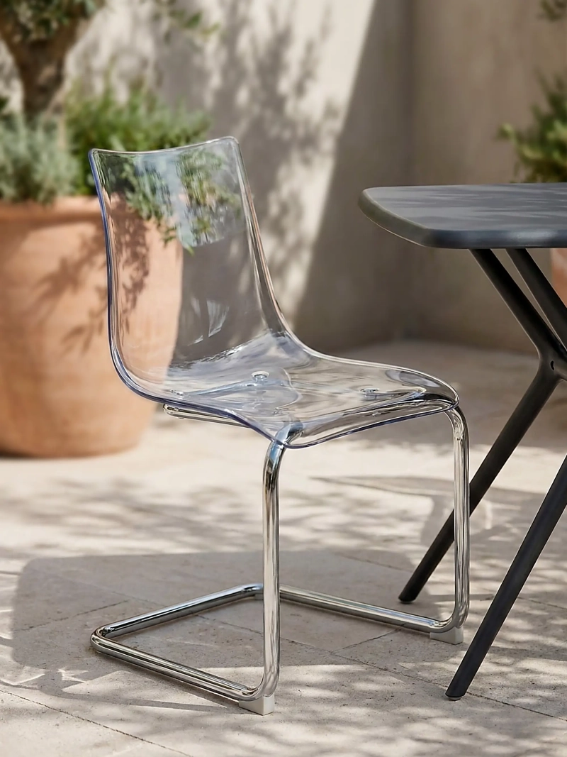 Design chair with transparent seat - Dresden FurnMod - 1