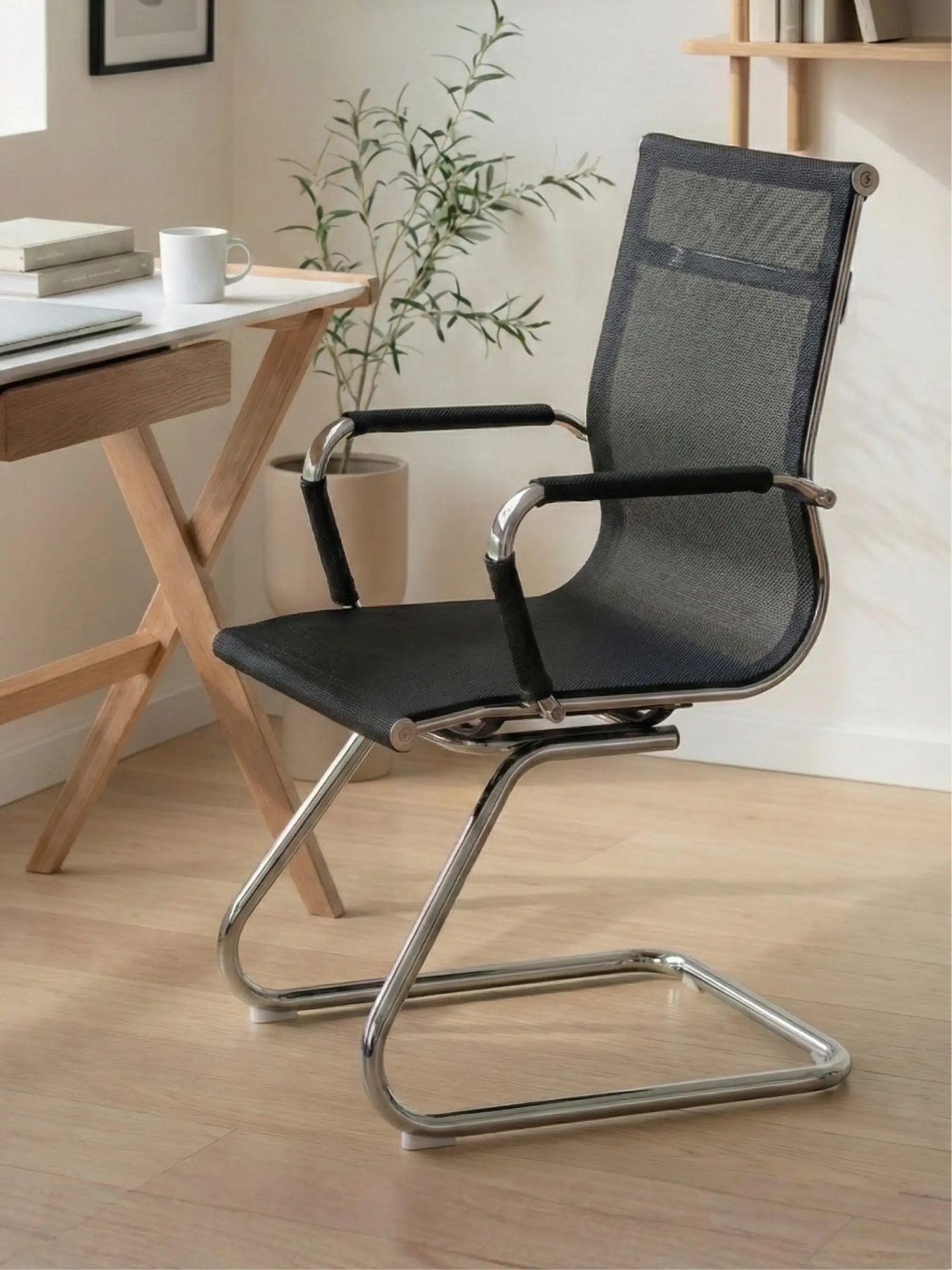 Meeting room chair with low backrest in breathable fiber mesh - Alu FurnMod - 1