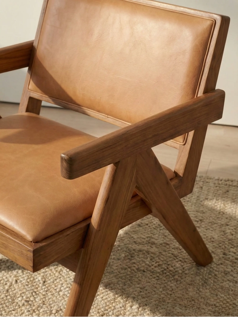Poltrona d'epoca con braccioli in legno di teak e pelle italiana - Compass FurnMod - 1