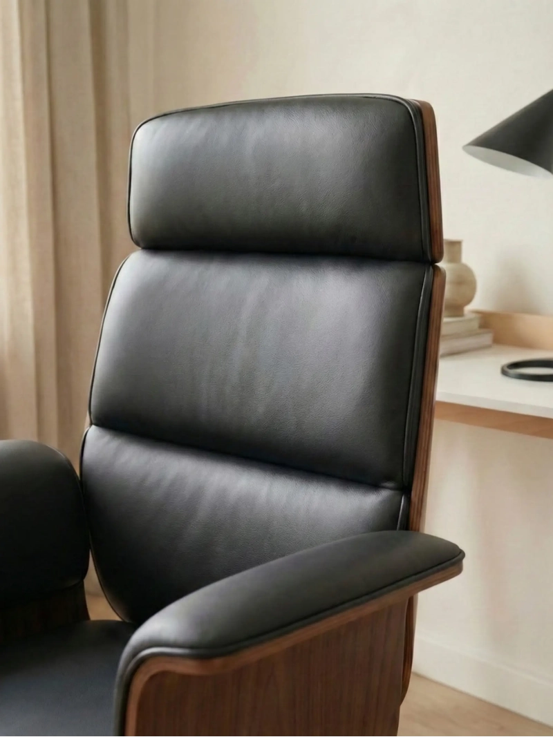 Silla de oficina para ejecutivos en madera oscura de nogal y tapizada en polipiel - Nordic S FurnMod - 1