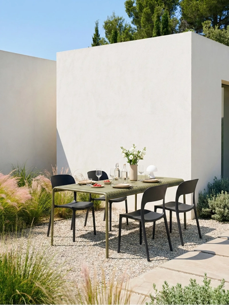 Plastic chair suitable for outdoor use - Pavilon FurnMod - 17