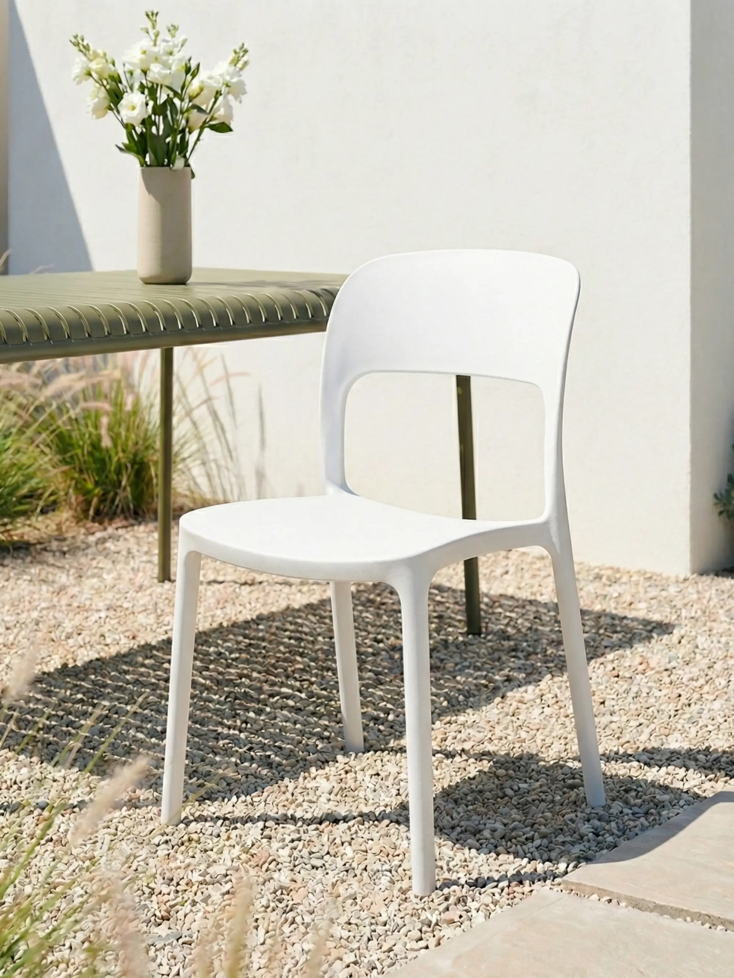 Silla de plástico apto para exterior - Pavilon FurnMod - 1