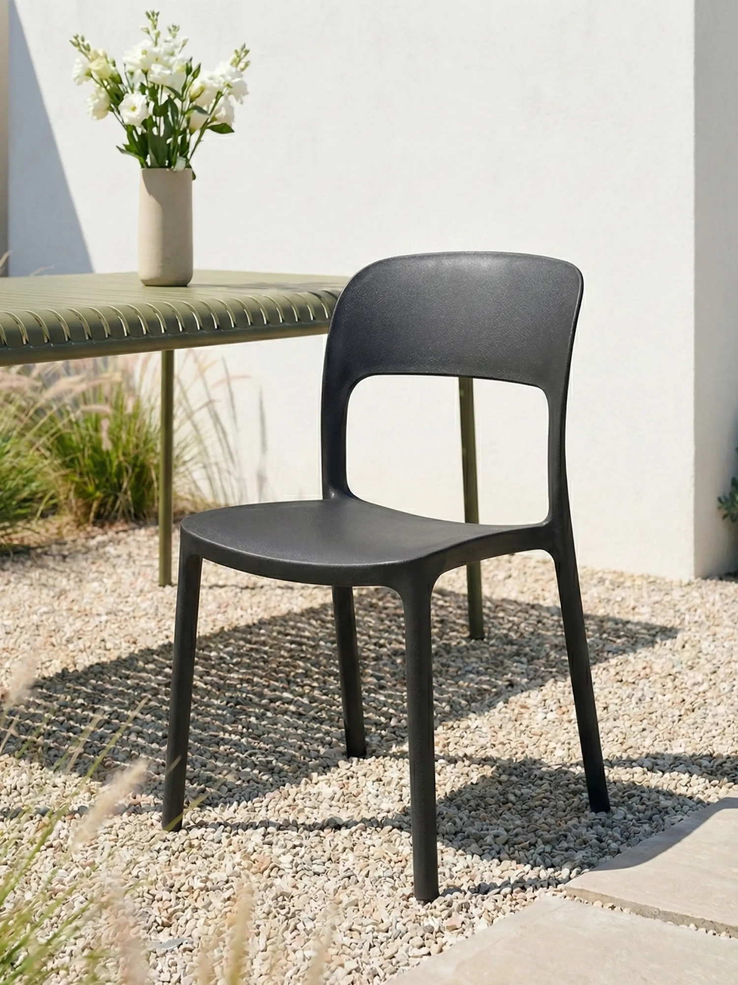 Chaise en plastique pour l'extérieur - Pavilon FurnMod - 15