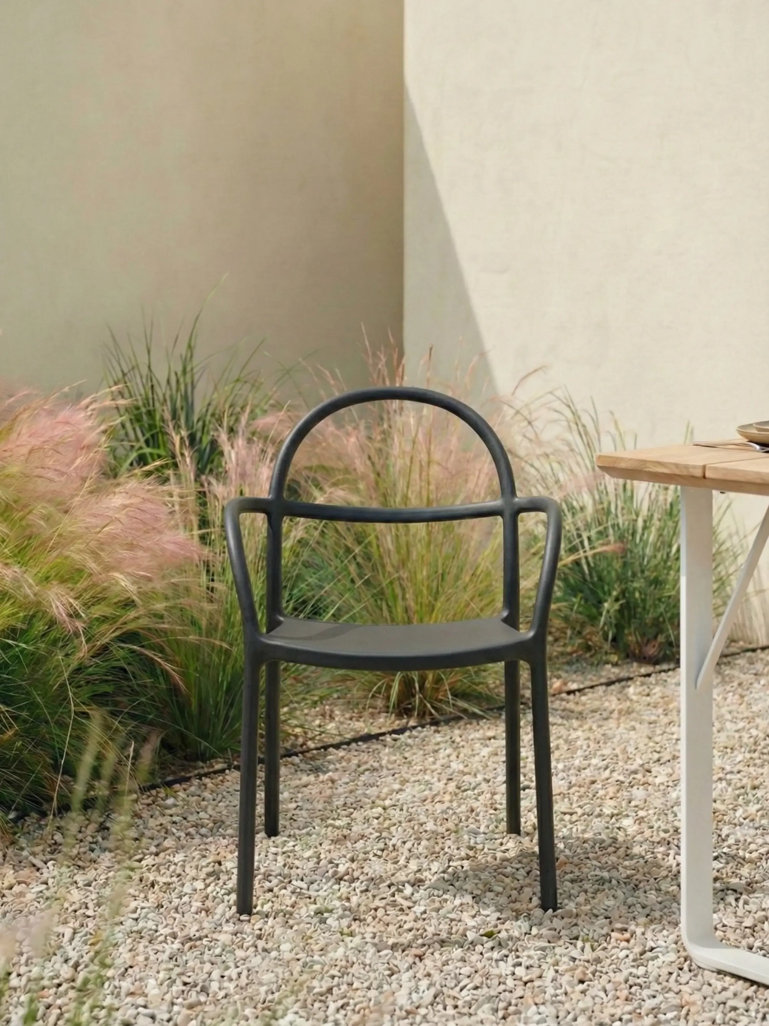 Chaise design empilable pour l'intérieur et l'extérieur - Masters FurnMod - 1