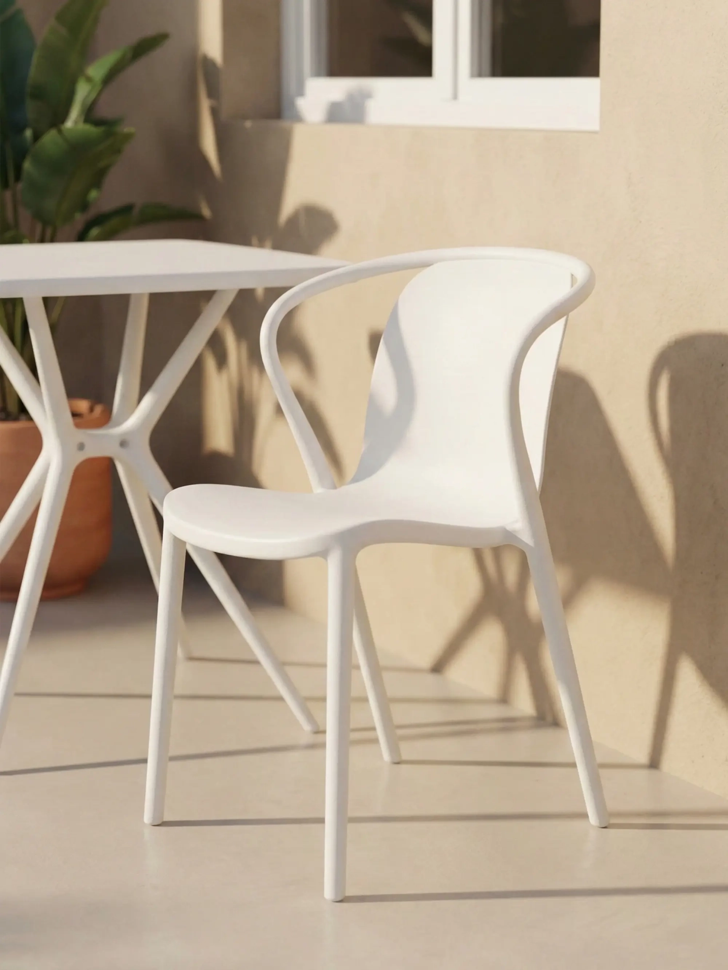 Silla de comedor apilable apta para jardín - Pierre FurnMod - 1