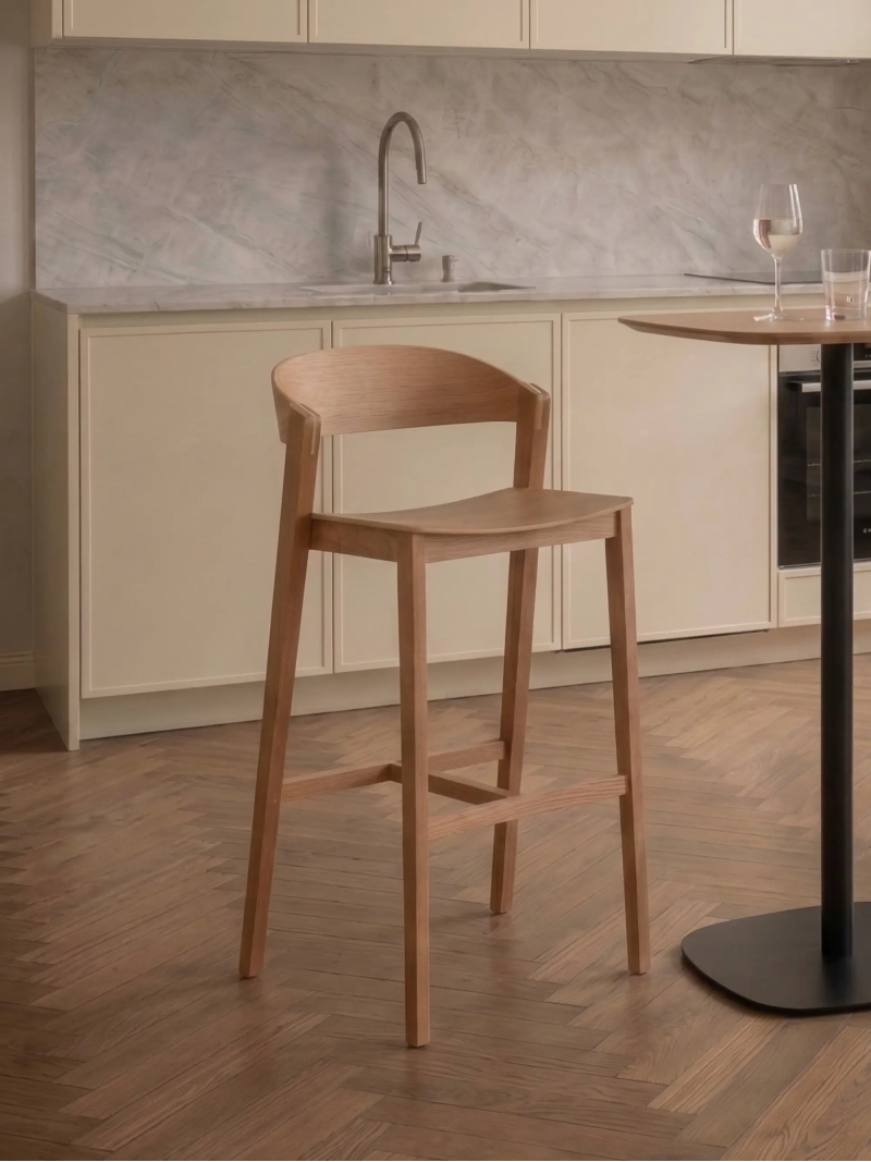 stool Scandinavian high in oak and walnut - Soho FurnMod - 1