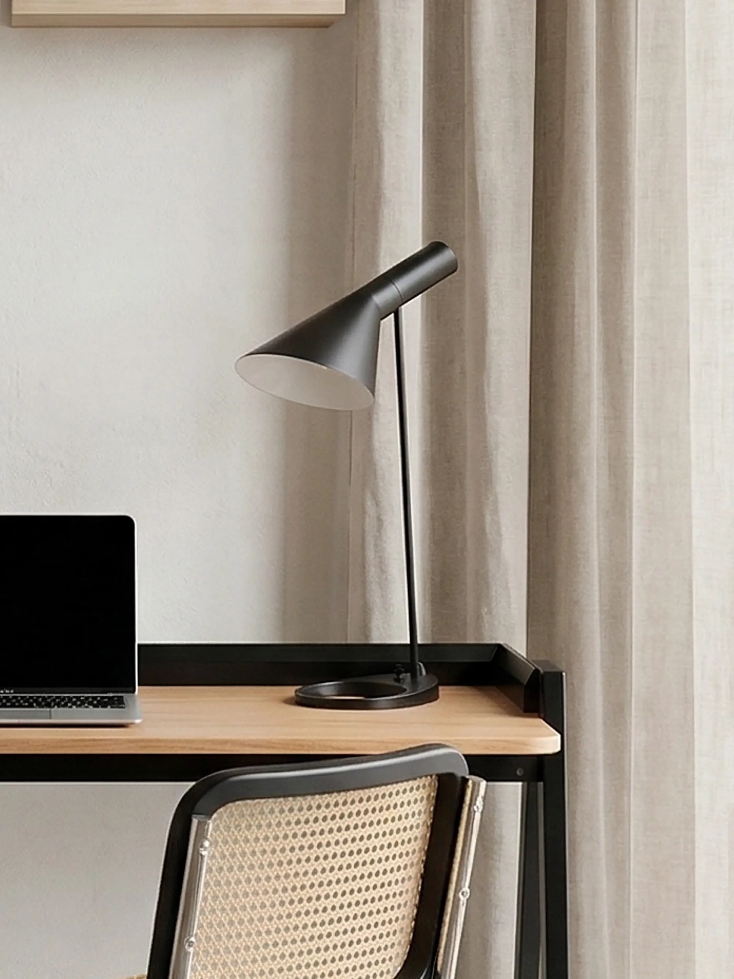 Design tafellamp in staal - Jhon FurnMod - 1