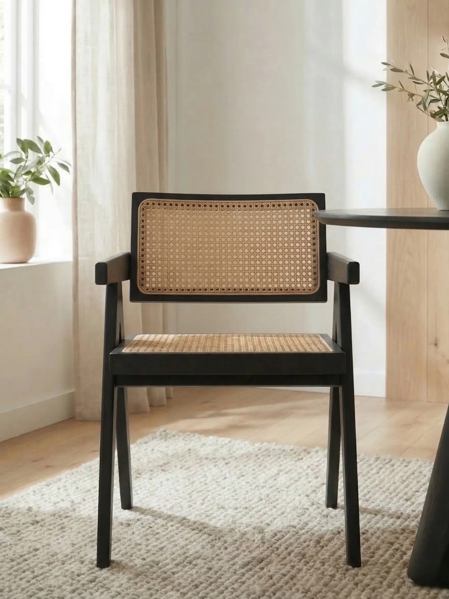 Klassisk stol med armlæn i naturlig rattan og asketræ - Compass FurnMod - 12