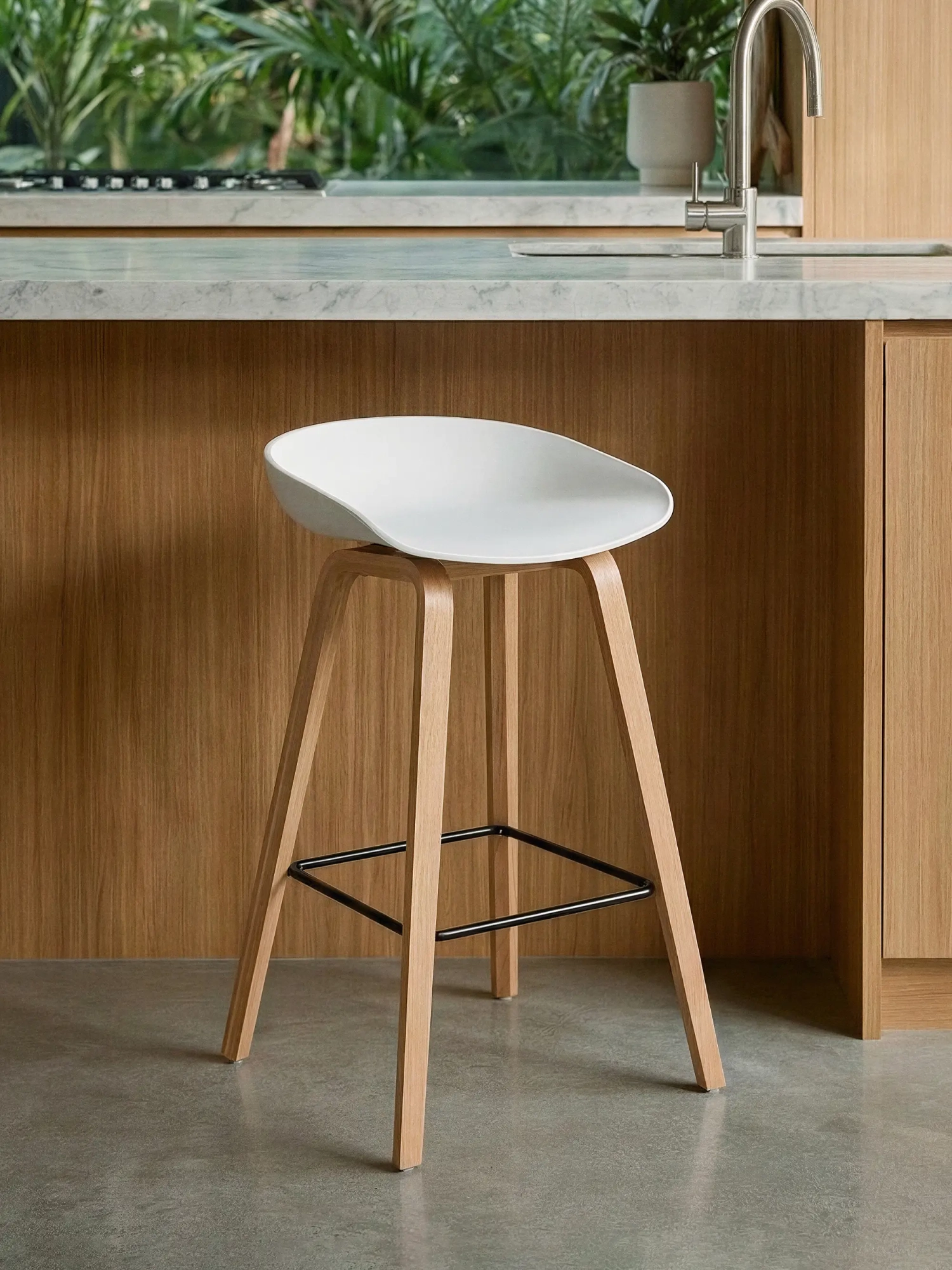 Daxer 75 cm Nordic Barstol | Stil och massivt trä | Barstol FurnMod