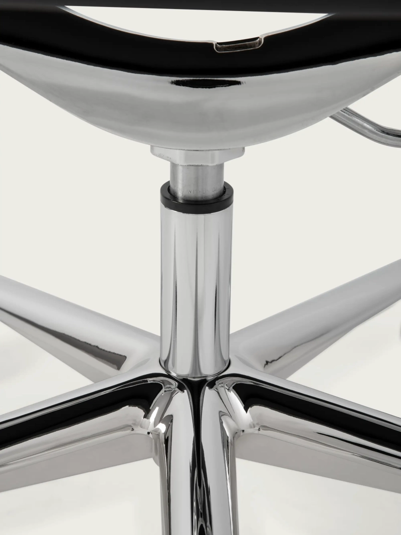 Silla de escritorio Task respaldo alto | Piel italiana y diseño ergonómico