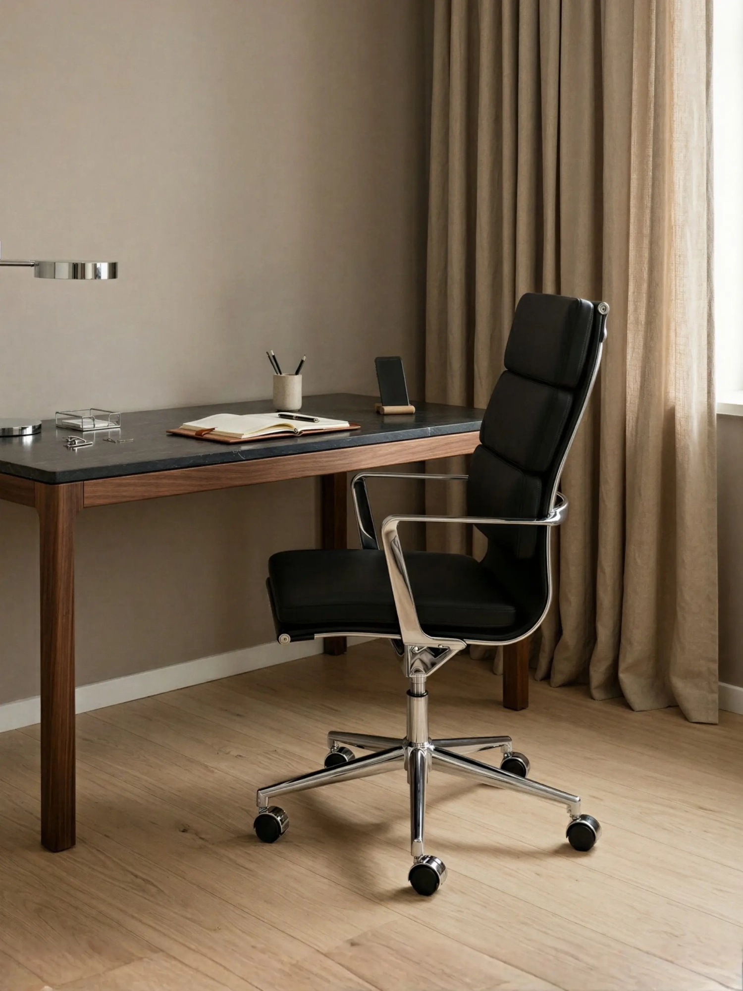 Silla de escritorio Task respaldo alto | Piel italiana y diseño ergonómico