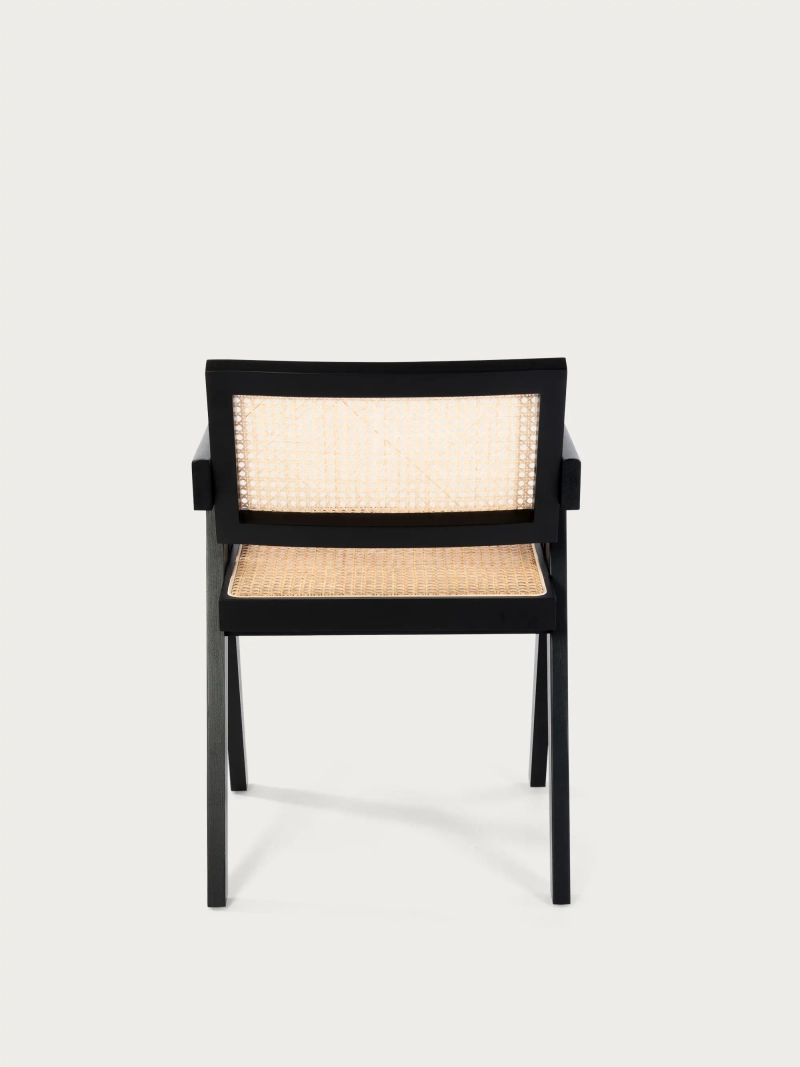 Silla Compass fresno y ratán con reposabrazos | FurnMod