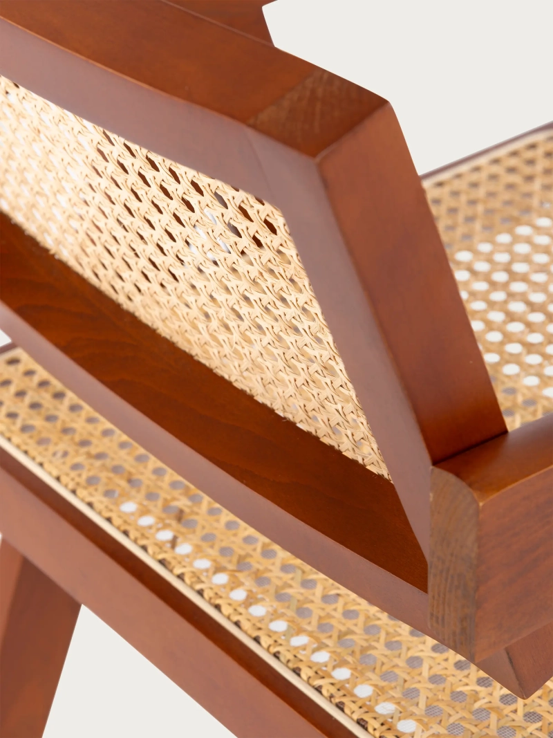 Silla Compass fresno y ratán con reposabrazos | FurnMod