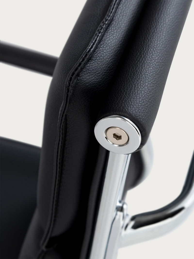 Silla de oficina Studio con respaldo alto, ideal para estudios y oficinas en casa