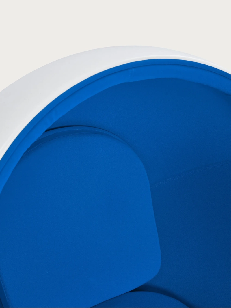 Rotating cashmere and fibreglass lounge chair - Ball FurnMod - 1