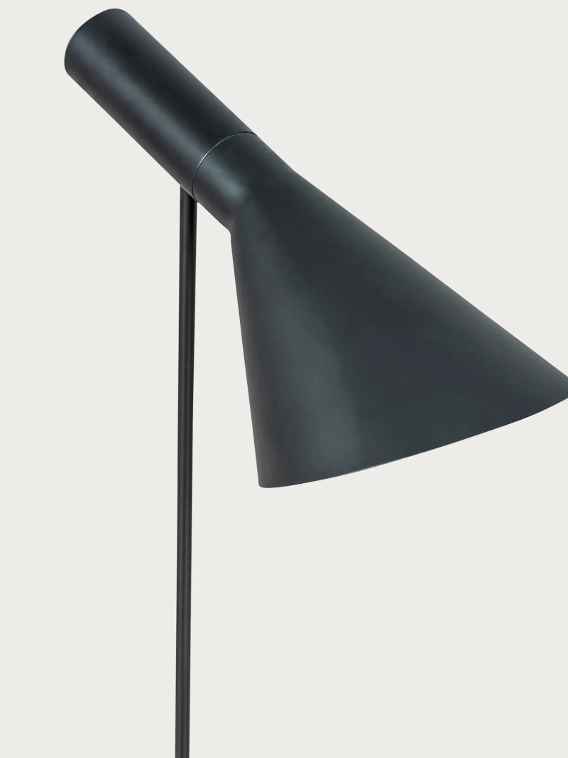 Design bordslampa i stål - Jhon FurnMod - 1