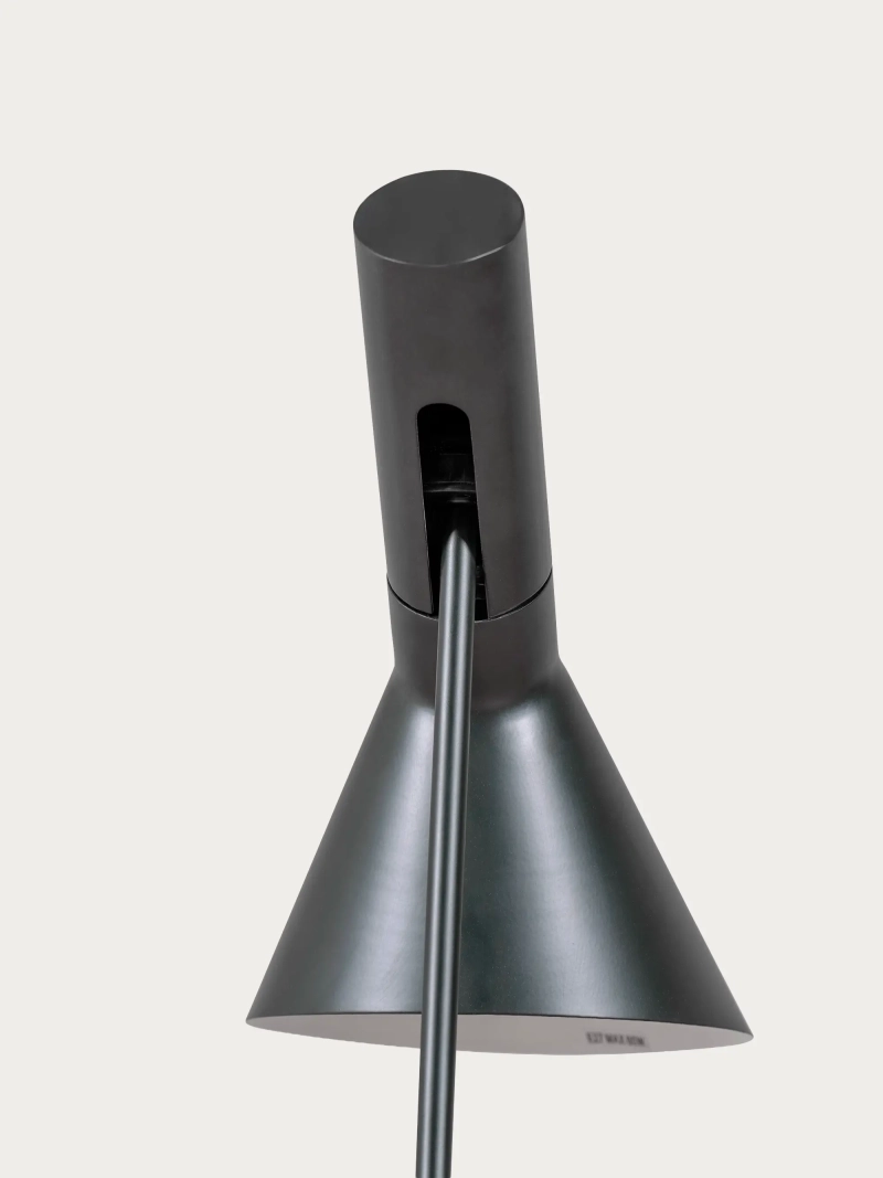Lámpara de mesa de acero con cabezal orientable - Jhon FurnMod - 2