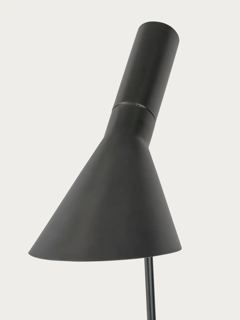 Lámpara de mesa de acero con cabezal orientable - Jhon FurnMod - 4