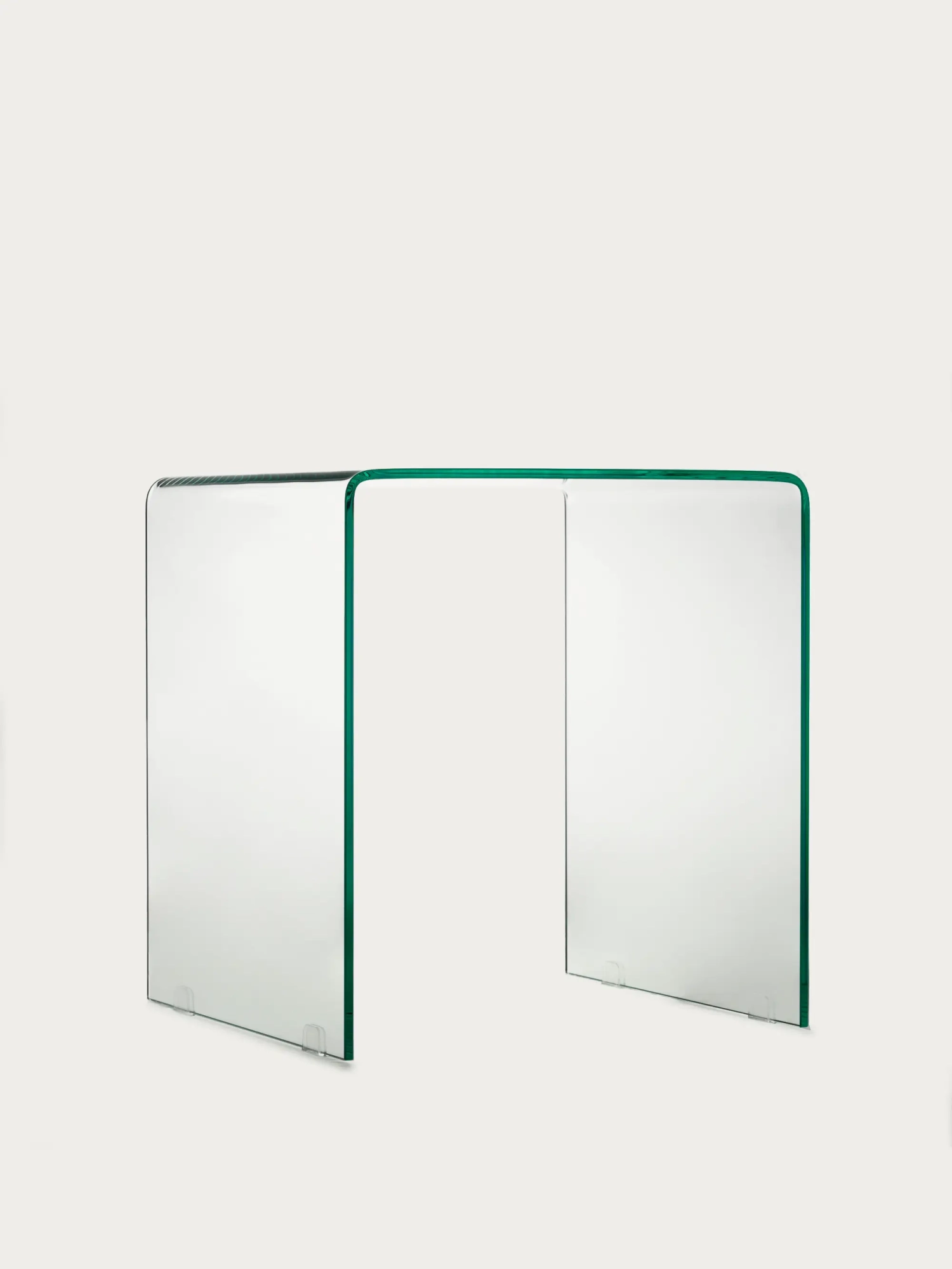 Neliönmuotoinen, karkaistu lasinen sivupöytä, jossa on kaareva profiili – Ice Furnmod, ex Nest Dream- 1
