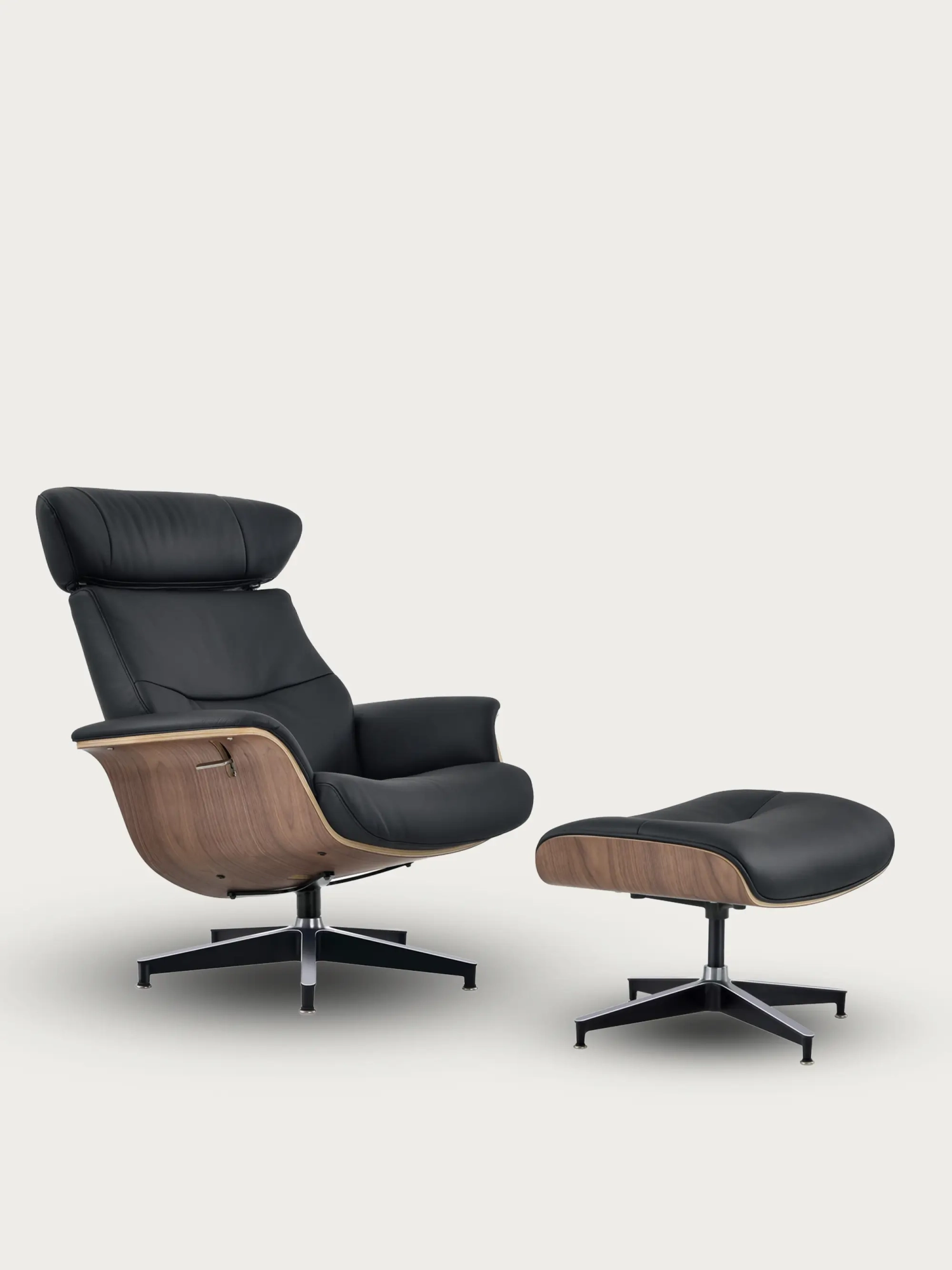 Fällbar loungestol i läder med matchande fotpall – Cleveland Furnmod, ex Nest Dream- 1